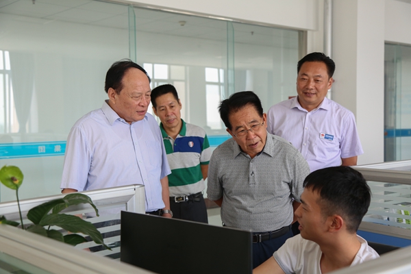 Warmly Welcome Former Jining City Leaders to Visit China Coal Group 