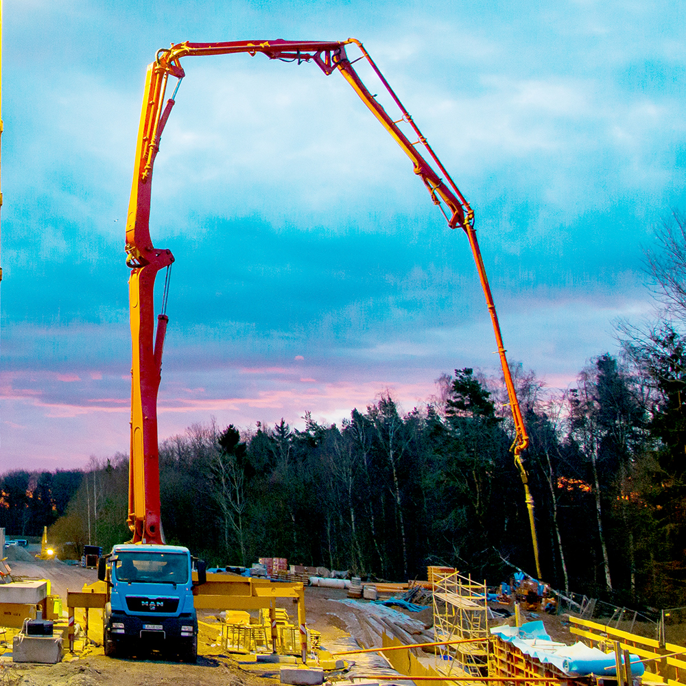 Climbing Hydraulic Concrete Placing Boom